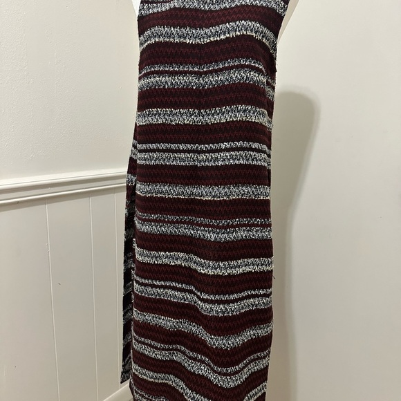 BCBGeneration Womens Metallic Tweed Long Side Split Vest Black Red Size Medium - Picture 4 of 5